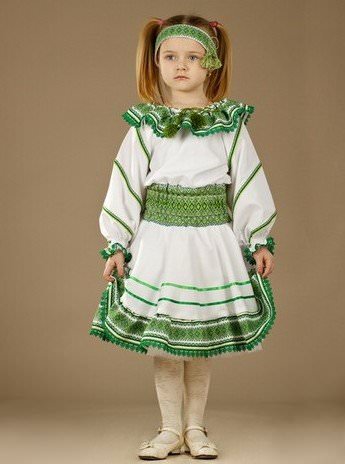 Вишите українське плаття для дівчинки
