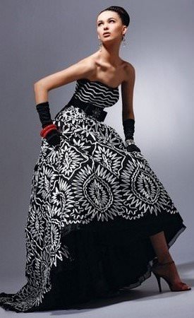 Плаття з шлейфом фото