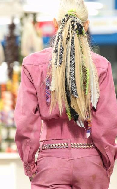 Модна зачіска кінський хвіст Chanel осінь-зима 2014-2015